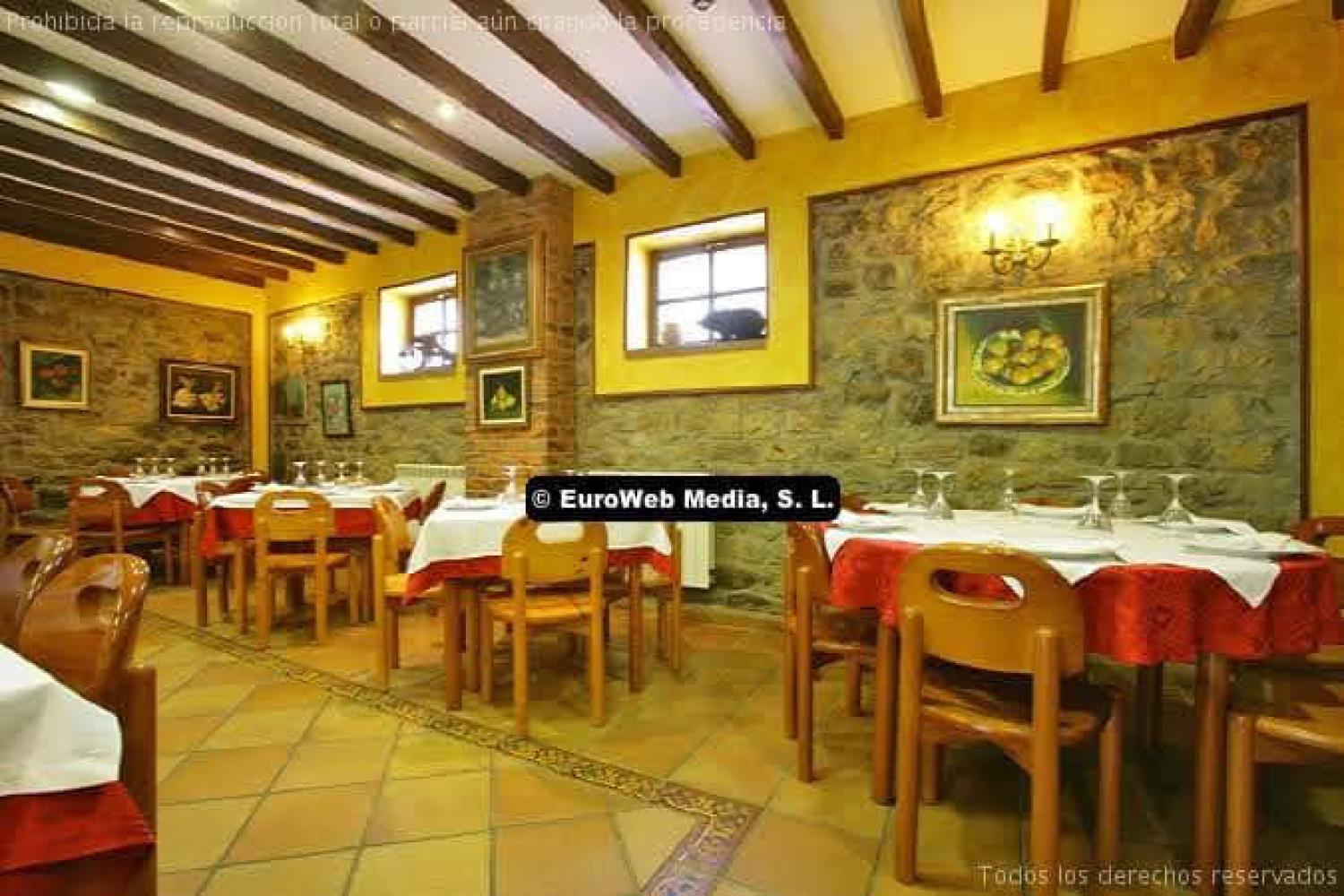  te koop hotel Orle Nalón 5