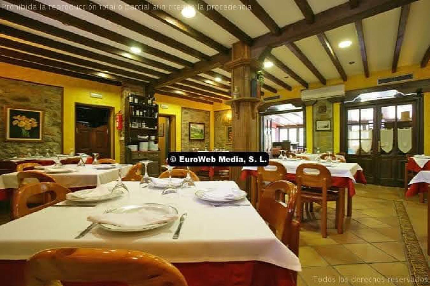  te koop hotel Orle Nalón 3