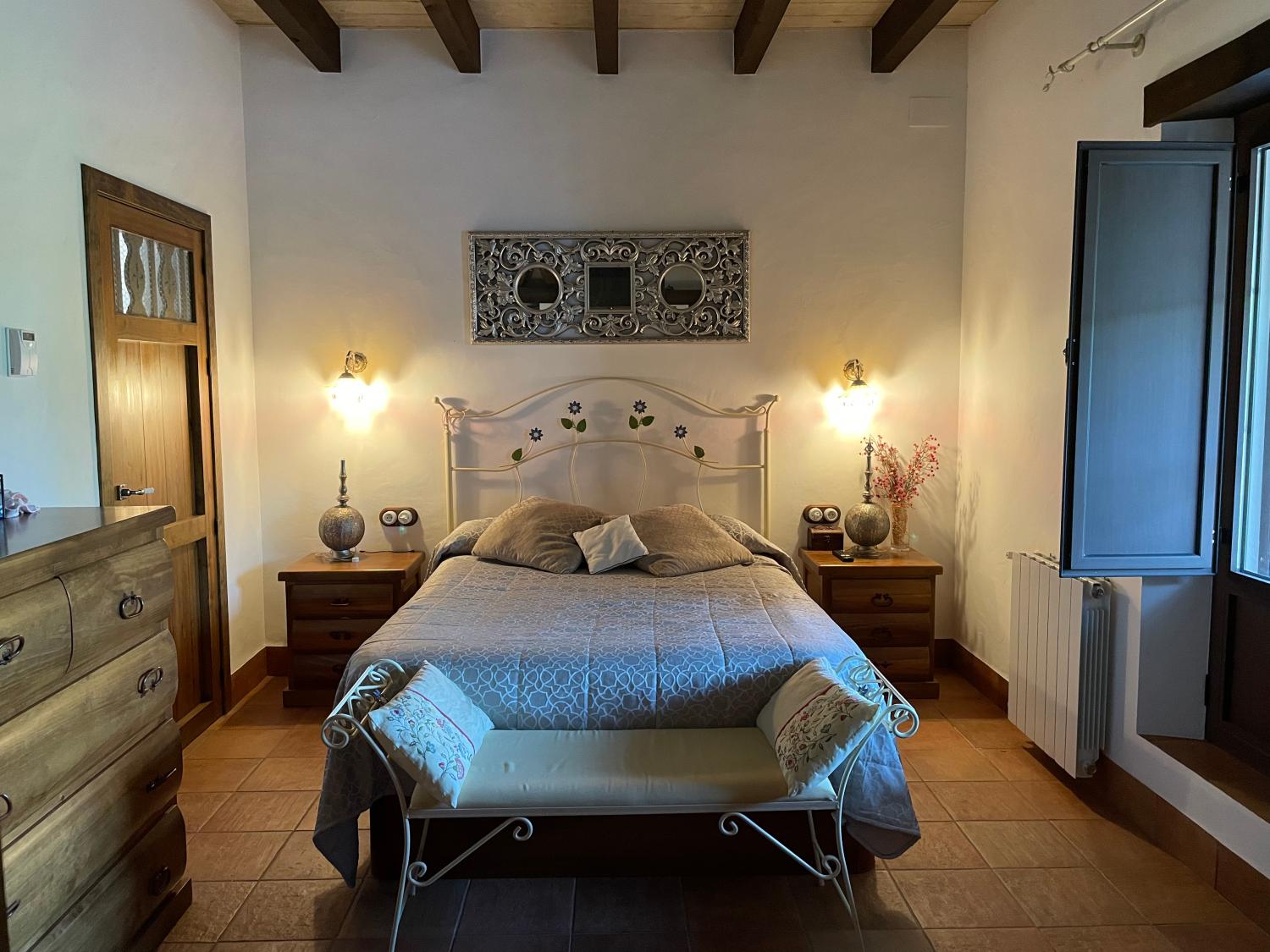  te koop boerderij Constantina Sierra Norte 7