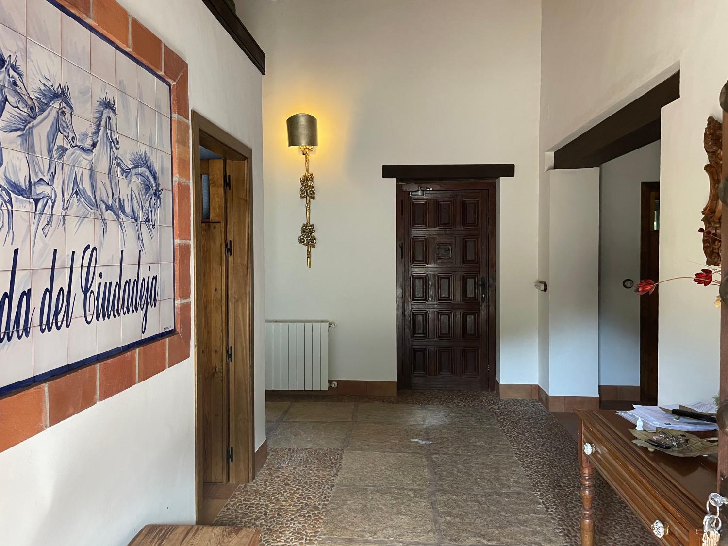  te koop boerderij Constantina Sierra Norte 3