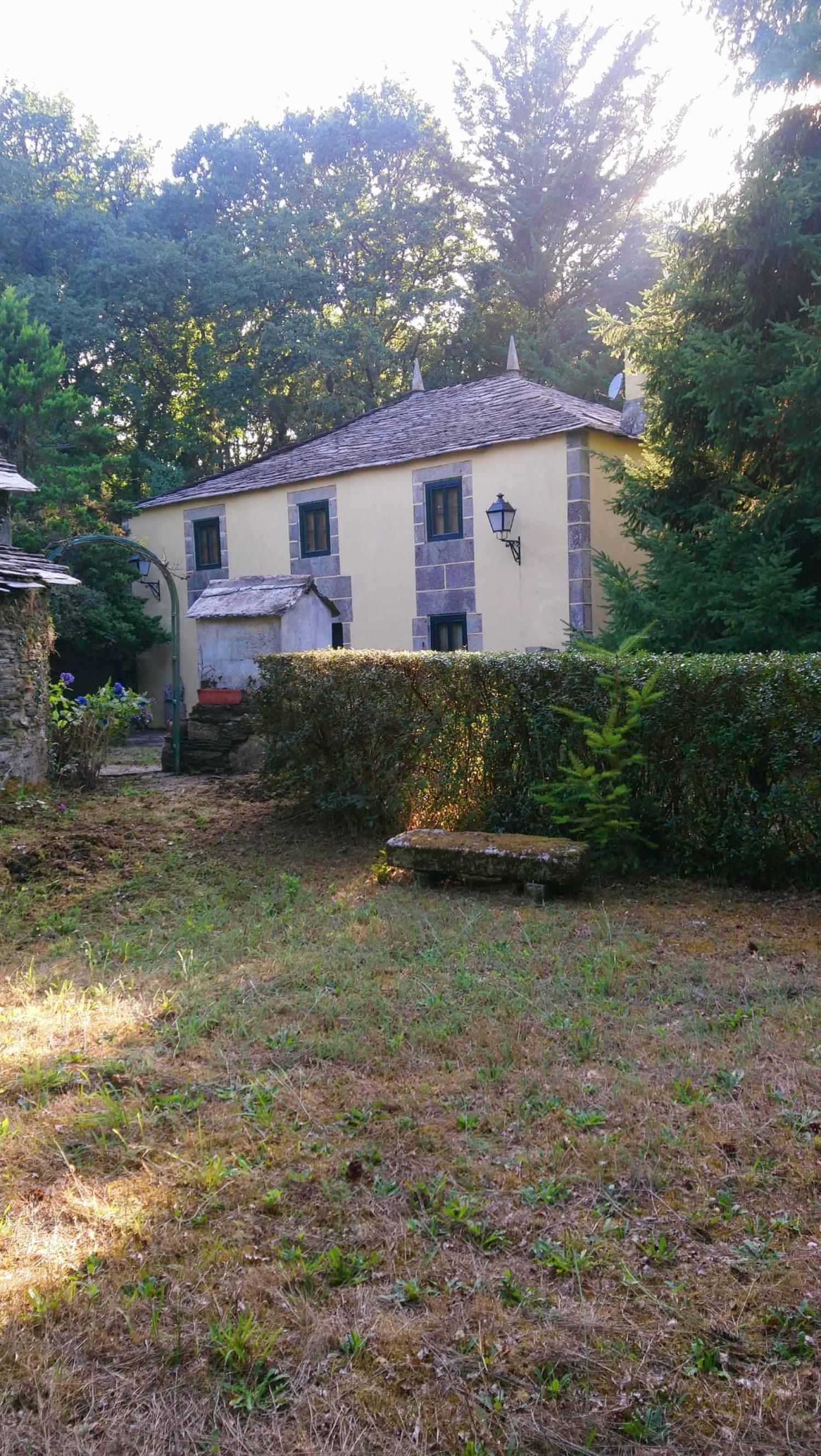 te koop boerderij Begonte Terra Chá 2