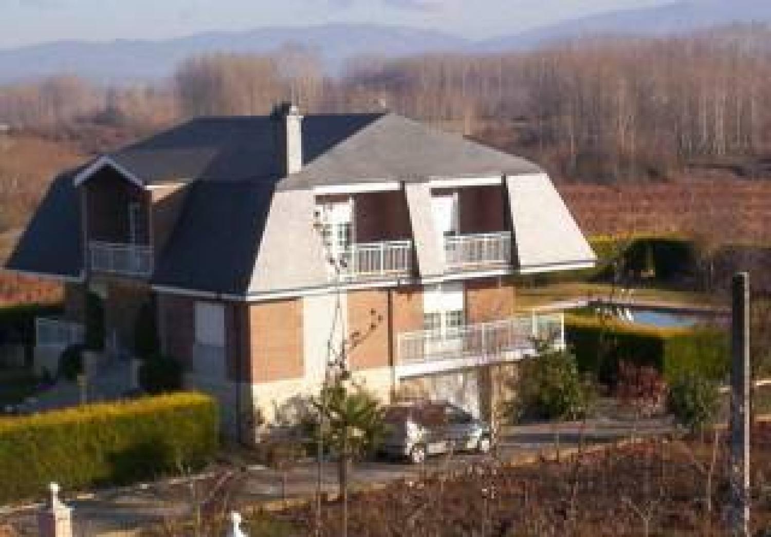  te koop villa Camponaraya Bierzo (El) 1