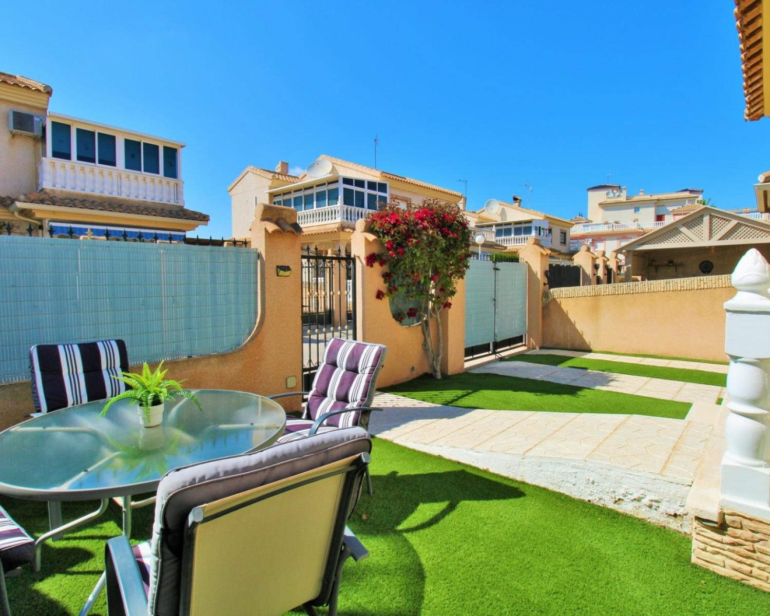  te koop huis Playa Flamenca Baix Segura 2