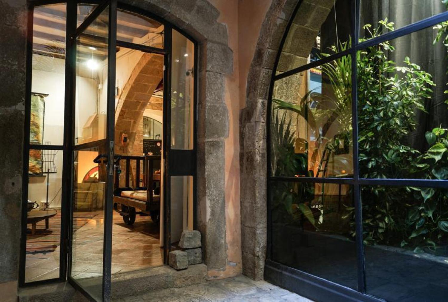  te koop bedrijfsruimte/ kantoor Ciutat Vella-Barceloneta Barcelonès 3