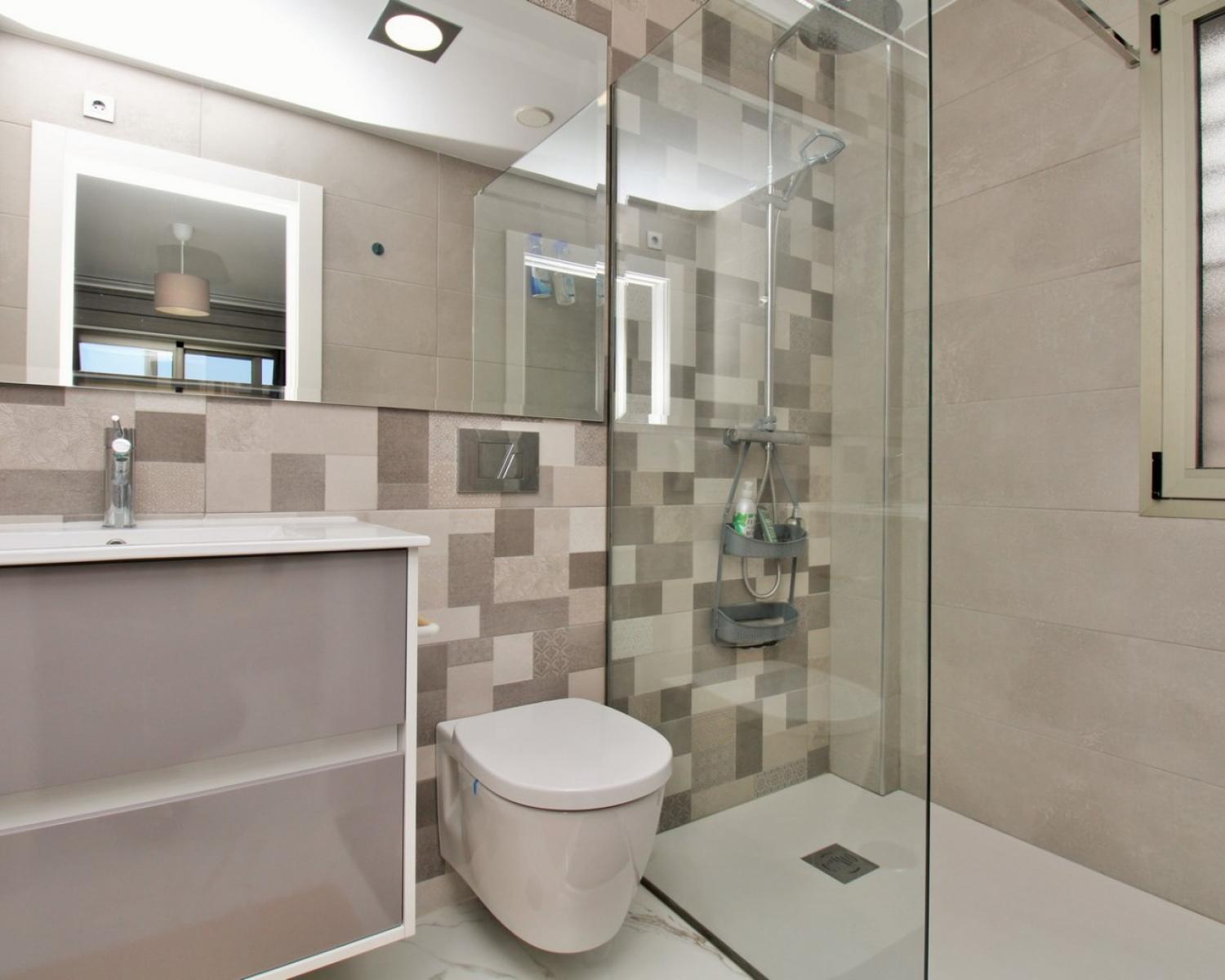  te koop villa Villamartín Baix Segura 23