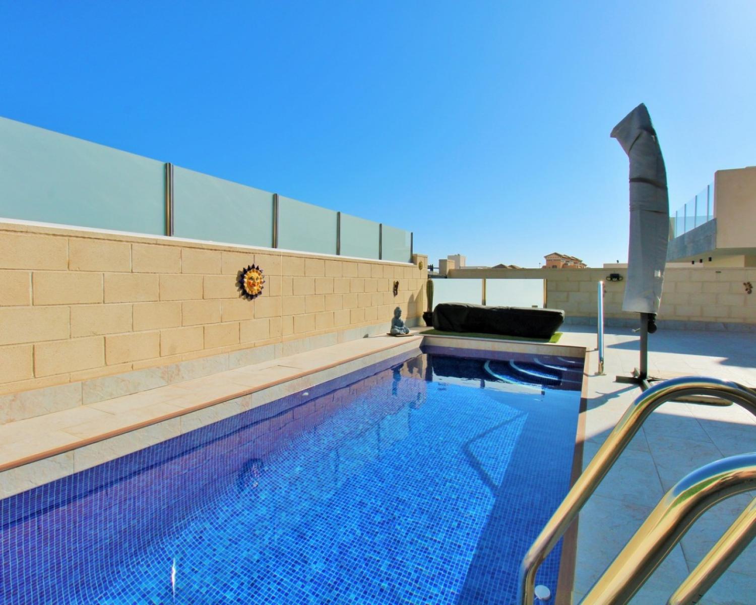  te koop villa Villamartín Baix Segura 11