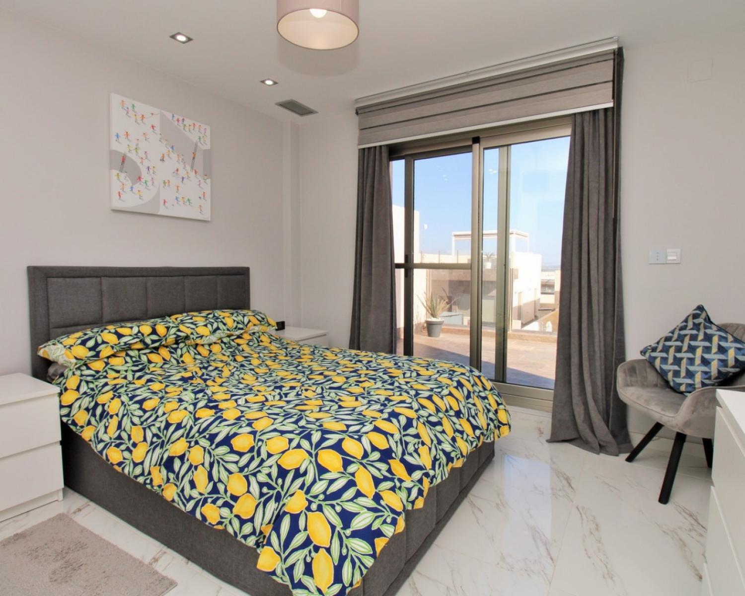  te koop villa Villamartín Baix Segura 25