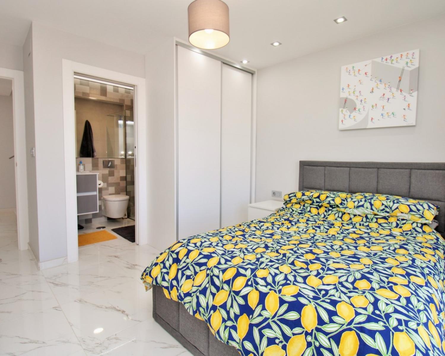  te koop villa Villamartín Baix Segura 24