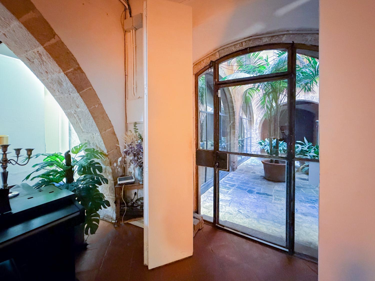  te koop bedrijfsruimte/ kantoor Ciutat Vella-Barceloneta Barcelonès 5