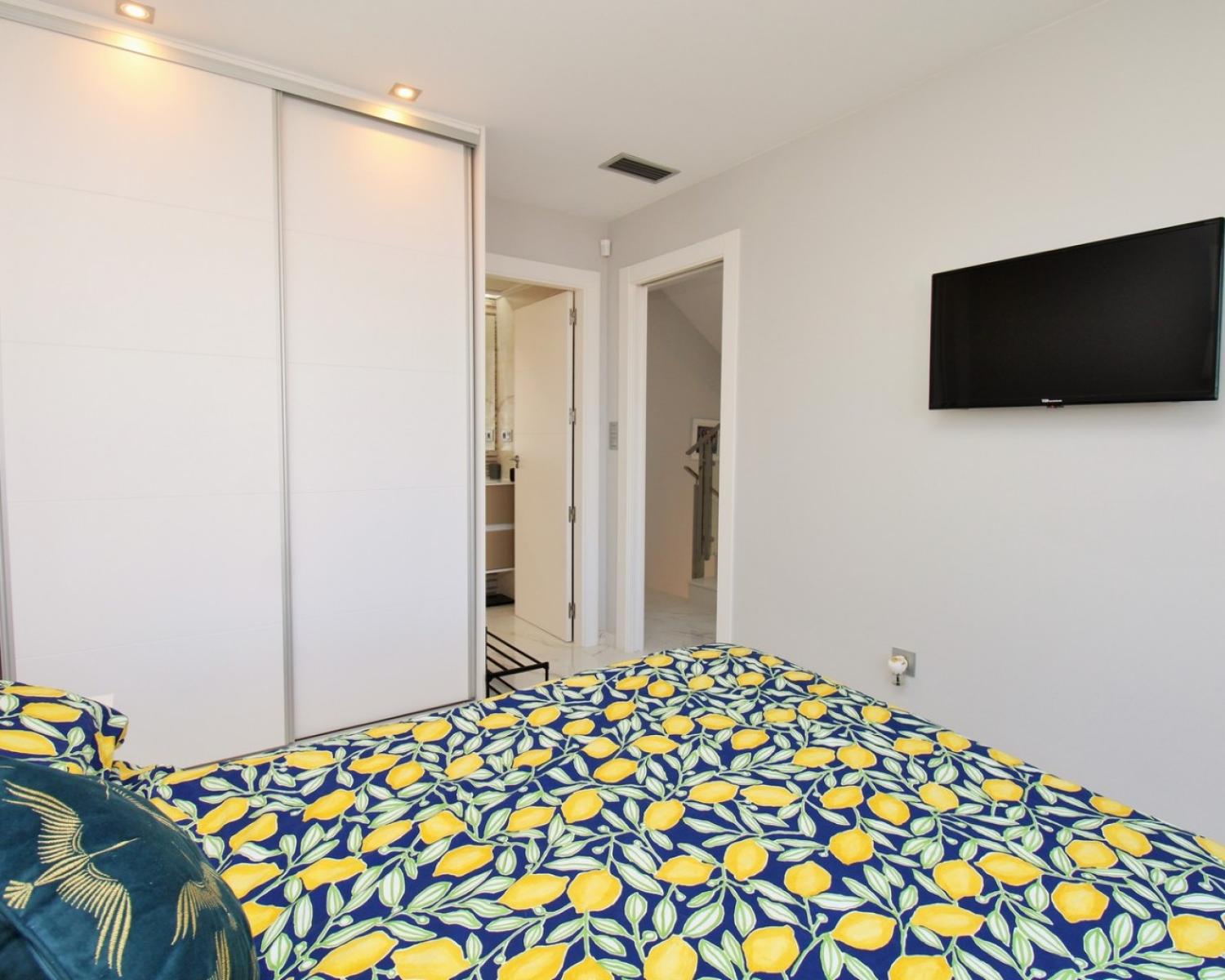  te koop villa Villamartín Baix Segura 21